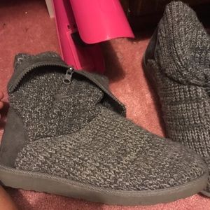 Grey winter styling boots